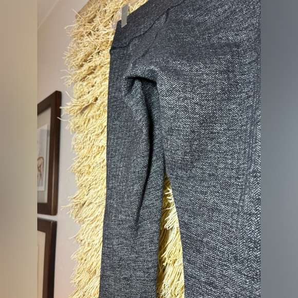 Lululemon•Wunder Under Pant•Herringbone Black / Rose Long 30” Mid Rise•EUC• Sz 4 - Picture 10 of 16